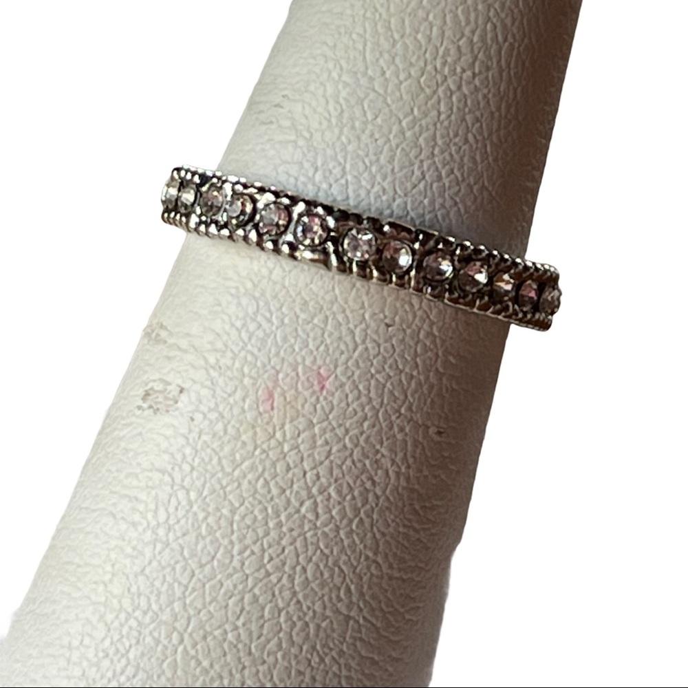 ELEGANT SILVER TONE RING WITH RHINESTONES - Picture 3 of 3